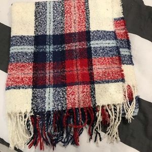 American Eagle fringed checkered scarf